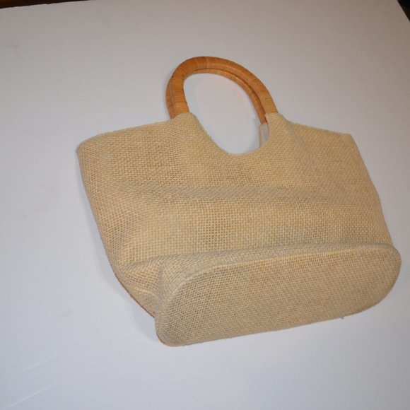 KATY LANDRY Paper Straw with Man Made Materials Pockets Snaps Zip Flowers Tote - Picture 5 of 8